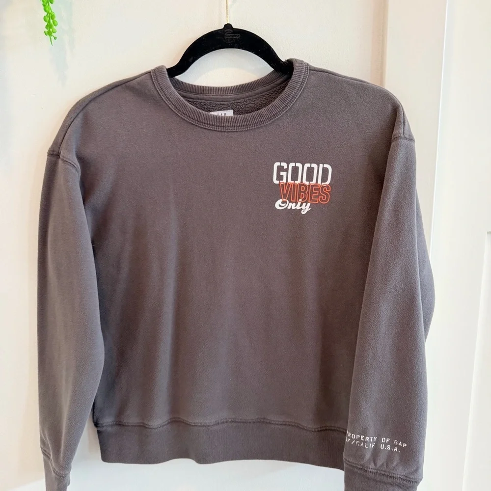 GAP Kids Good Vibes Only Charcoal Long Sleeve Crewneck Sweatshirt Size Large 10